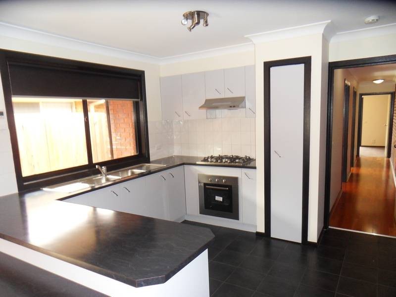 1/13 Gazley Court, Altona Meadows VIC 3028