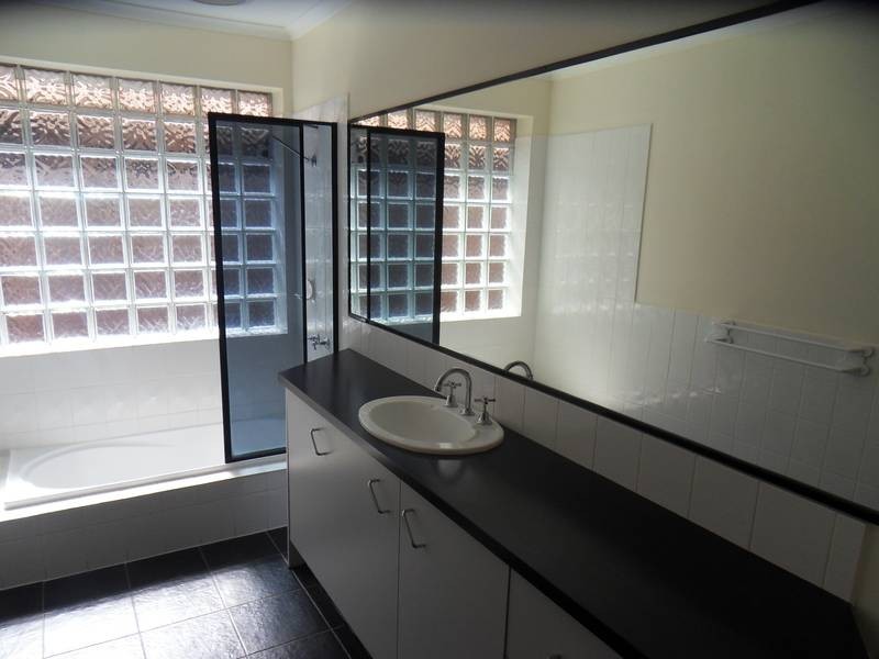 1/13 Gazley Court, Altona Meadows VIC 3028