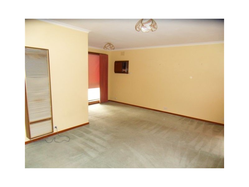 29 McIntyre Drive, Altona VIC 3018