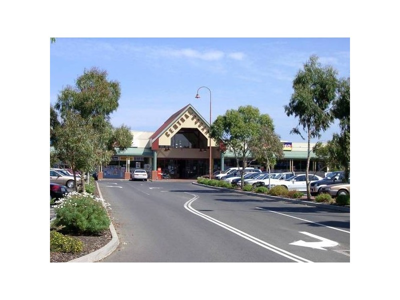 16 Whitehead Court, Altona Meadows VIC 3028