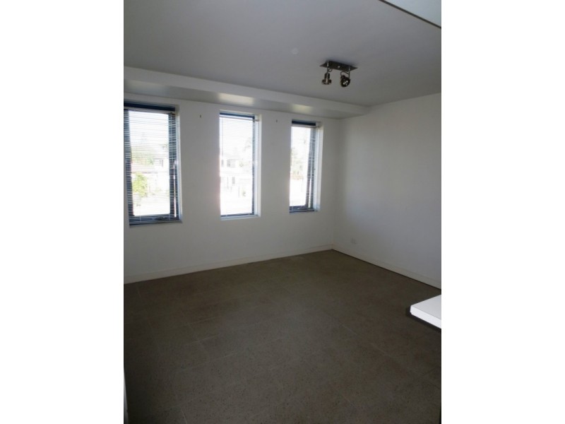 4/163 Queen Street, Altona VIC 3018