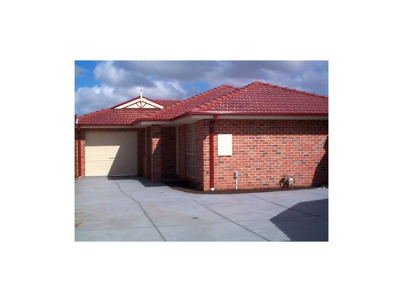 2/10 Sexton Court, Altona Meadows VIC 3028