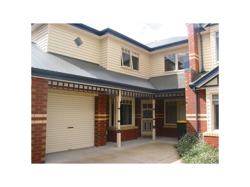 4/14 Romawi Street, Altona VIC 3018