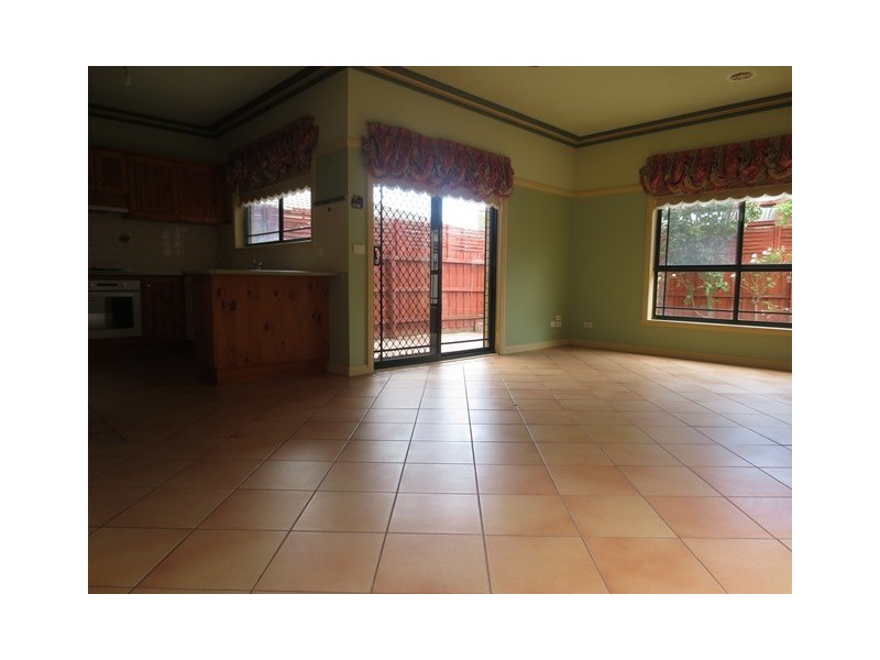 1/41 Henry Drive, Altona Meadows VIC 3028