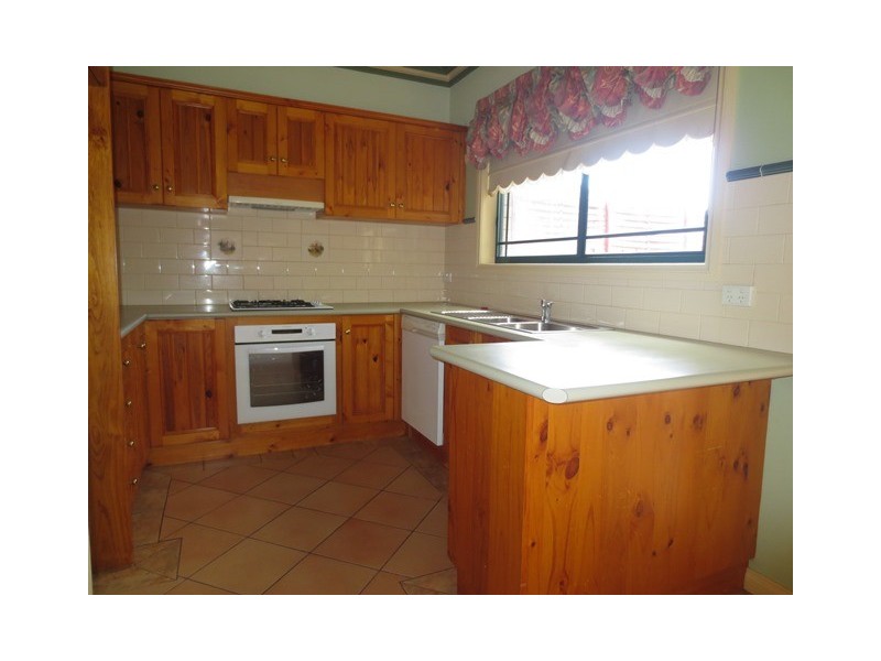 1/41 Henry Drive, Altona Meadows VIC 3028