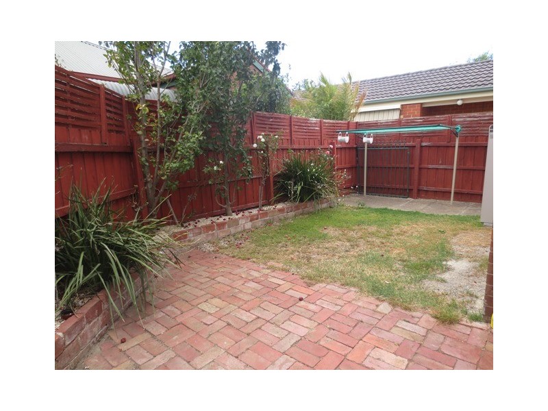 1/41 Henry Drive, Altona Meadows VIC 3028