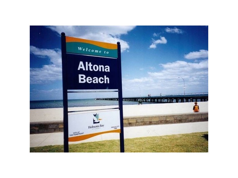 1/245 Esplanade, Altona VIC 3018