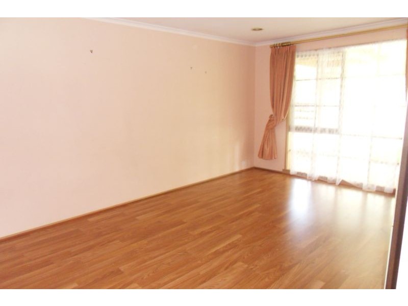 6 Deanside Close, Seabrook VIC 3028