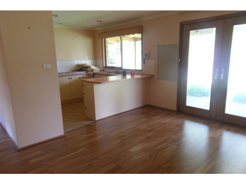 6 Deanside Close, Seabrook VIC 3028