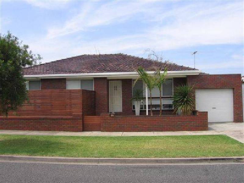 10 Acacia Avenue, Altona VIC 3018