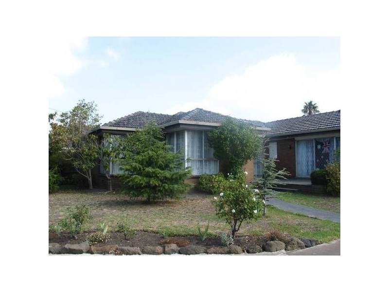 14 Chifley Avenue, Altona VIC 3018