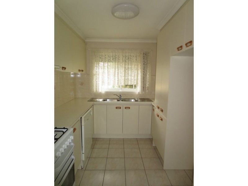 2/112 Blyth Street, Altona VIC 3018