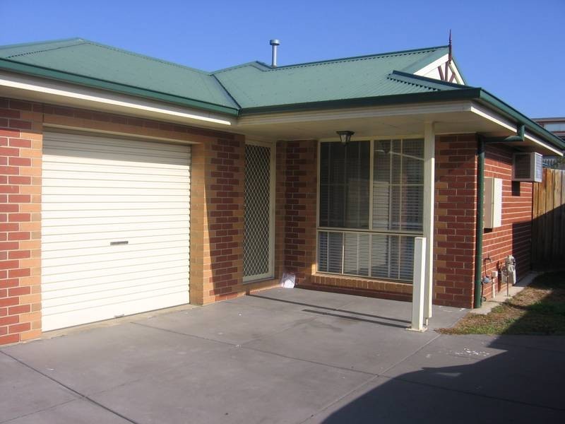 2/52 Victoria Street, Altona Meadows VIC 3028