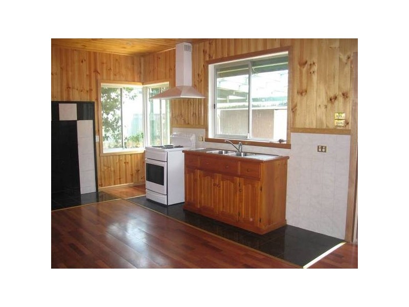 25 Rayner Street, Altona VIC 3018