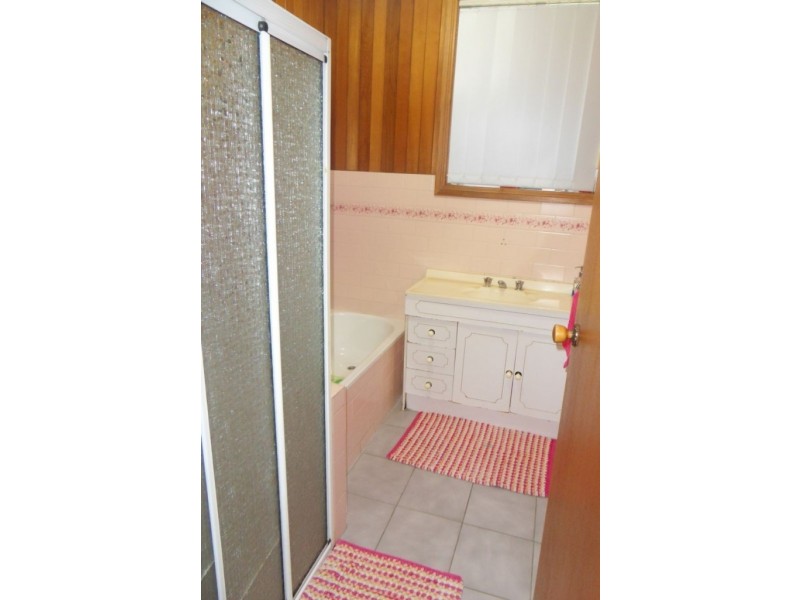 1/18 Karingal Street, Altona VIC 3018