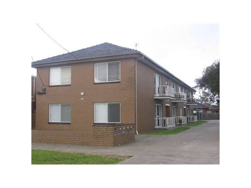 4/64 McBain Street, Altona VIC 3018