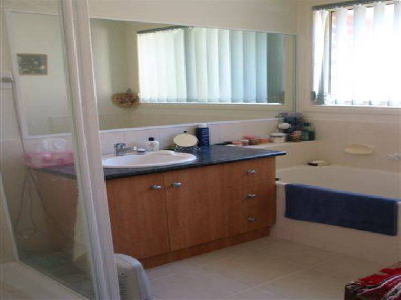 Balaclava Avenue, Altona Meadows VIC 3028