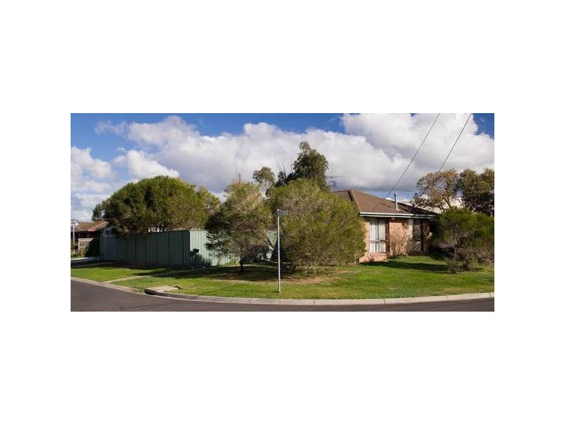 8 Catherine Road, Seabrook VIC 3028
