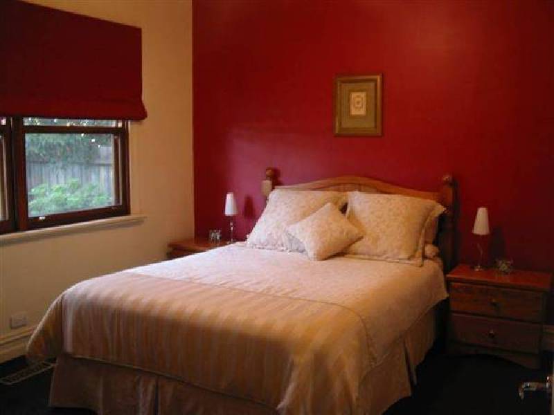 15 Emu Avenue, Altona VIC 3018