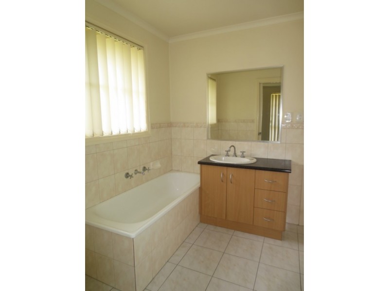 1/10 Sexton Court, Altona Meadows VIC 3028