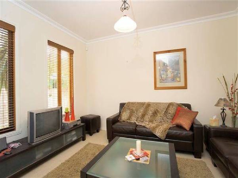 Romawi Street, Altona VIC 3018