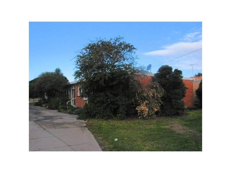 Romawi Street, Altona VIC 3018