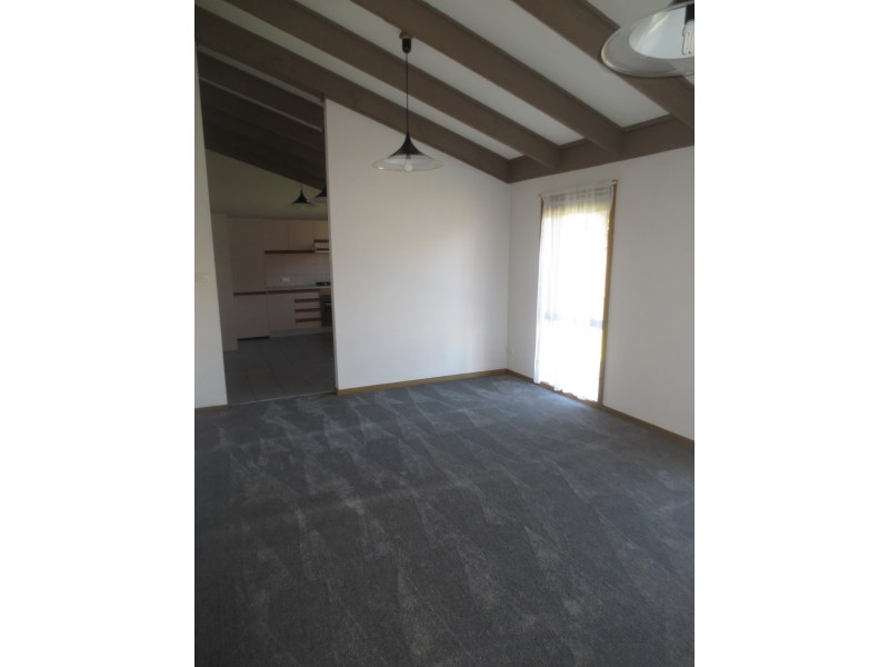 2/32 Maidstone Street, Altona VIC 3018