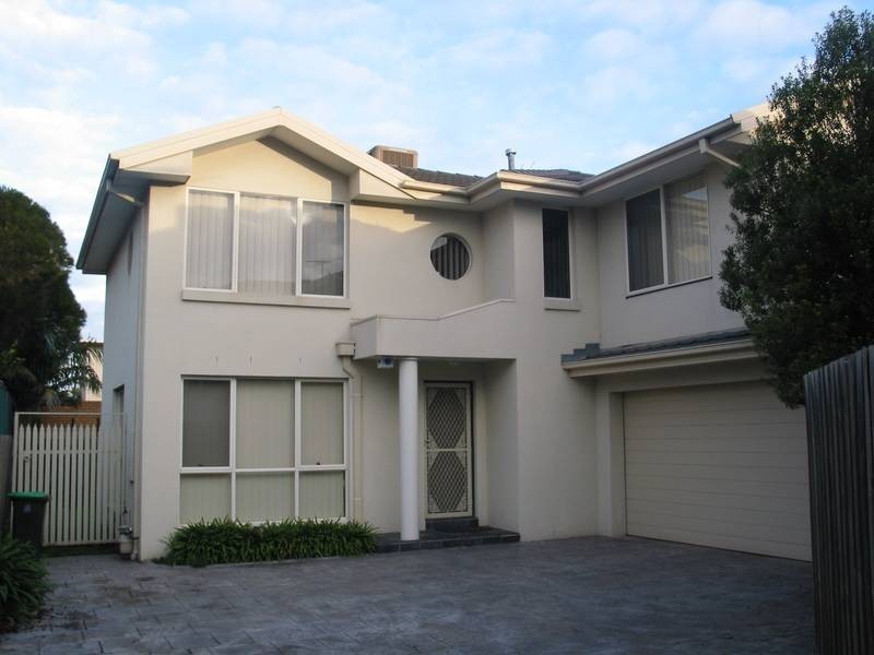 2/242 Queen Street, Altona VIC 3018