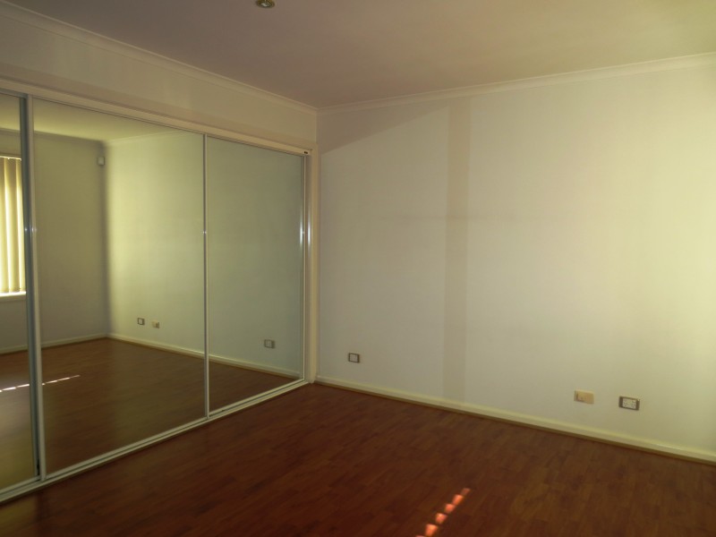 2/242 Queen Street, Altona VIC 3018