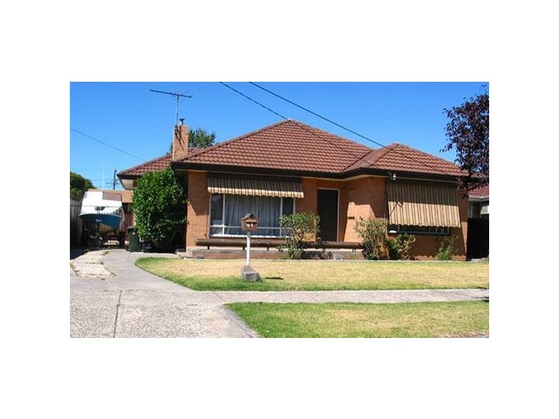 Chifley Avenue, Altona VIC 3018