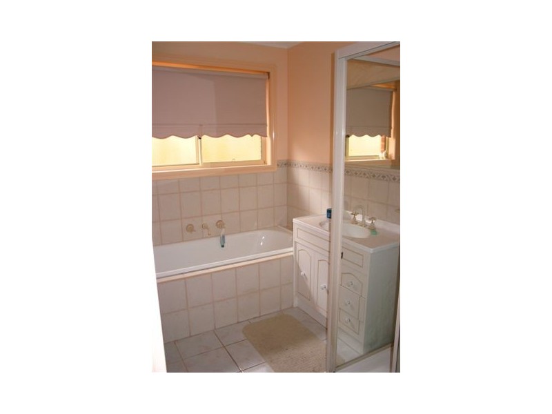 Shane Avenue, Seabrook VIC 3028