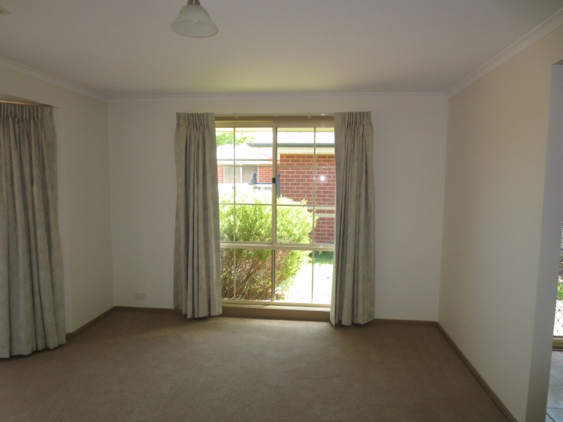 2/6 Mulga Street, Altona VIC 3018