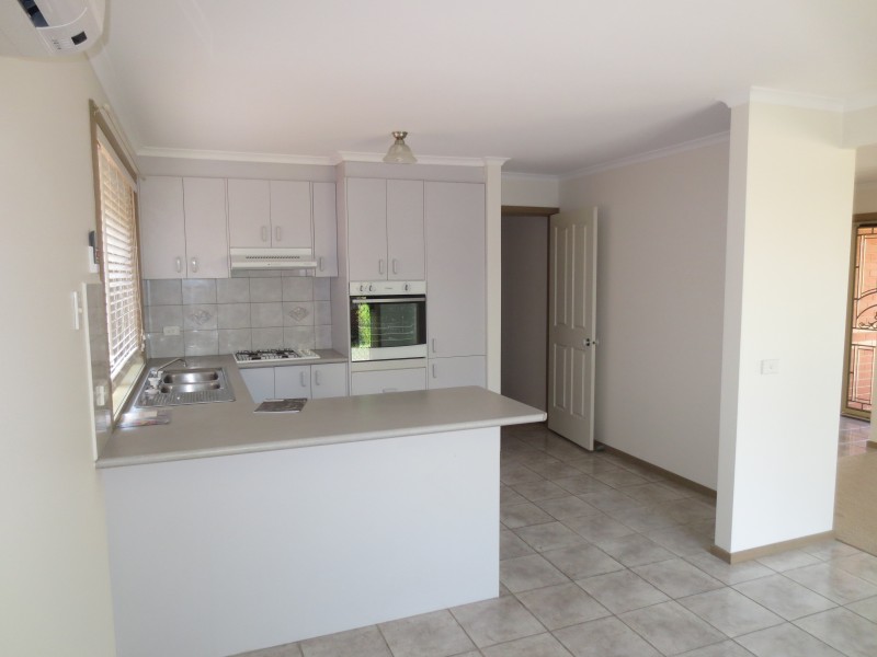 2/6 Mulga Street, Altona VIC 3018