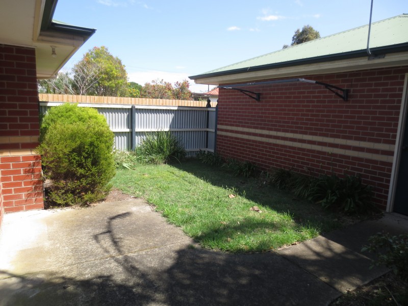 2/6 Mulga Street, Altona VIC 3018