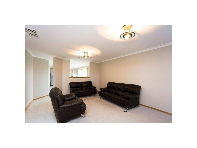 4 Knox Court, Altona Meadows VIC 3028