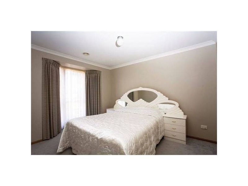 4 Knox Court, Altona Meadows VIC 3028