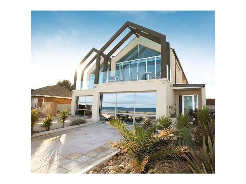 2/59 Esplanade, Altona VIC 3018
