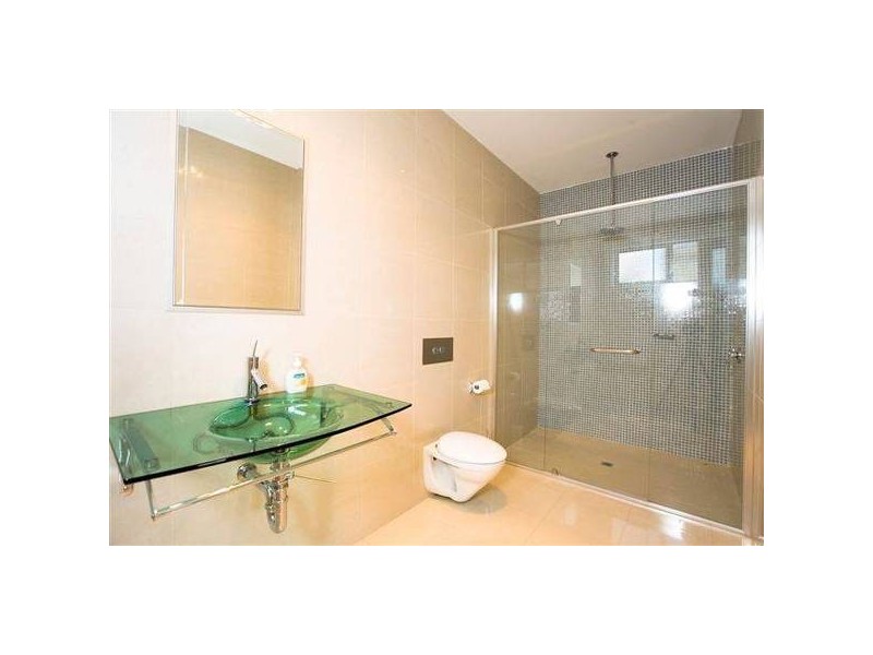 2/59 Esplanade, Altona VIC 3018