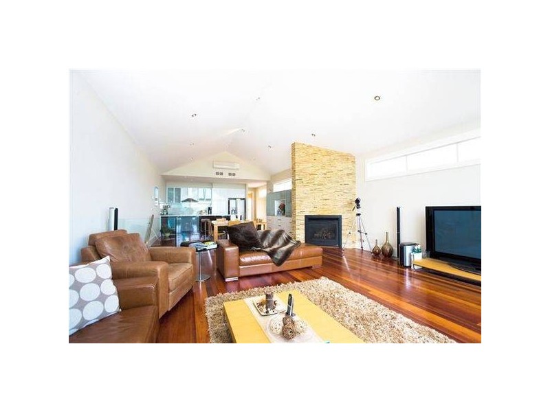 2/59 Esplanade, Altona VIC 3018