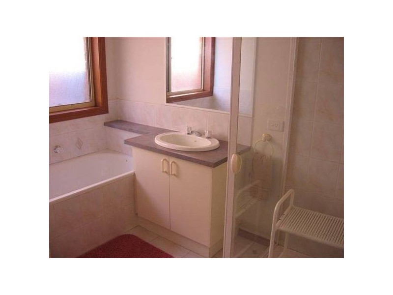 Railway Street North, Altona VIC 3018