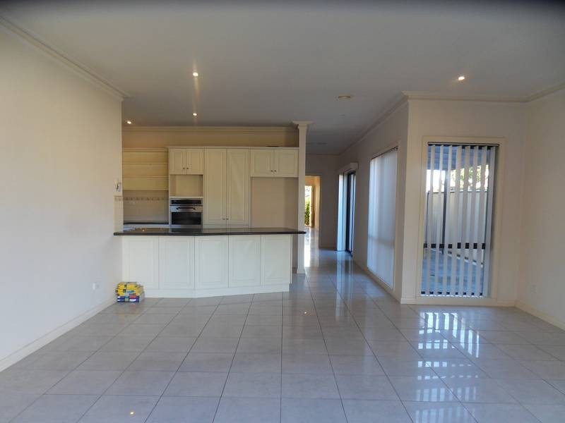 144 Civic Parade, Altona VIC 3018