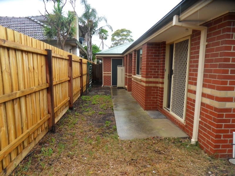 1/6 Mulga Street, Altona VIC 3018