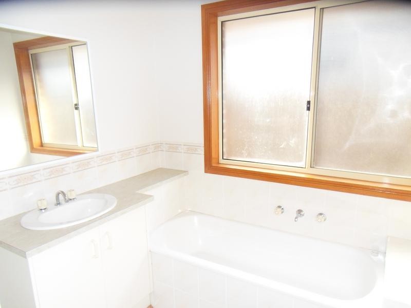 3 Russell Court, Altona Meadows VIC 3028