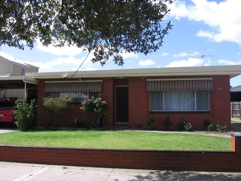 1/24 Davies Street, Altona VIC 3018