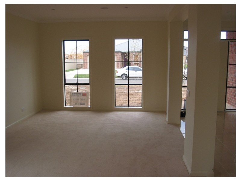 32 Dunkirk Drive, Point Cook VIC 3030