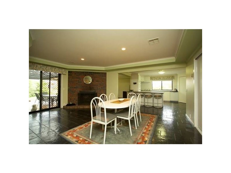 11 Trembath Court, Altona Meadows VIC 3028