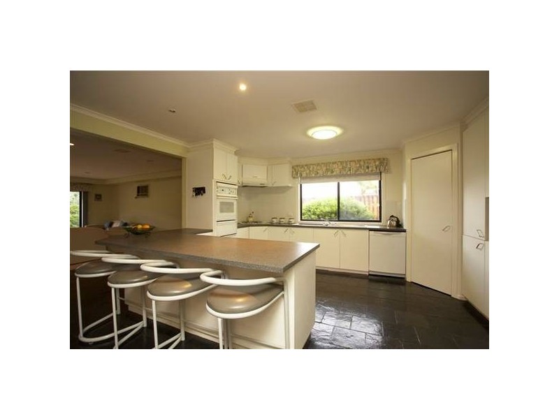 11 Trembath Court, Altona Meadows VIC 3028