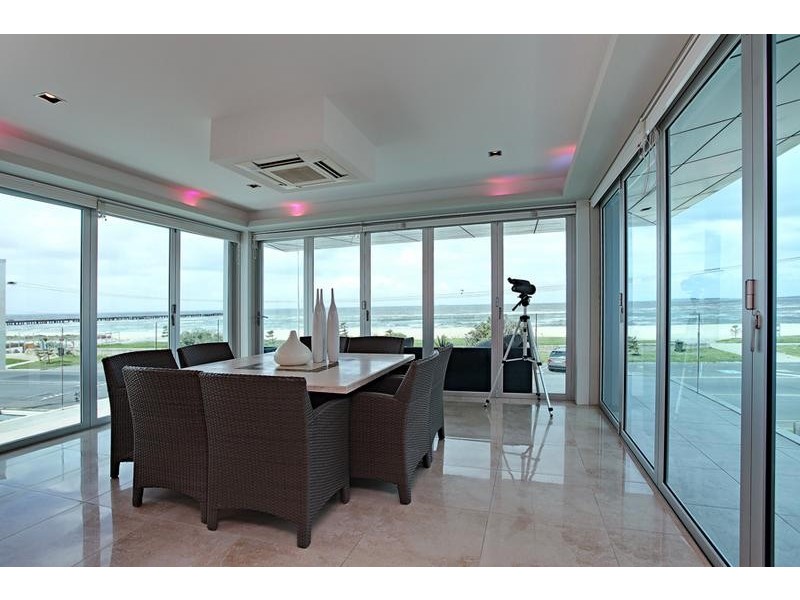 185 Esplanade, Altona VIC 3018