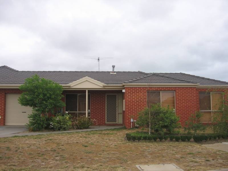 1/30 Waratah Drive, Altona Meadows VIC 3028