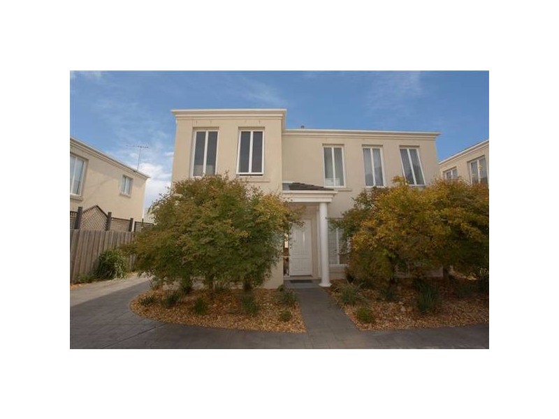 2/14 Rayner Street, Altona VIC 3018